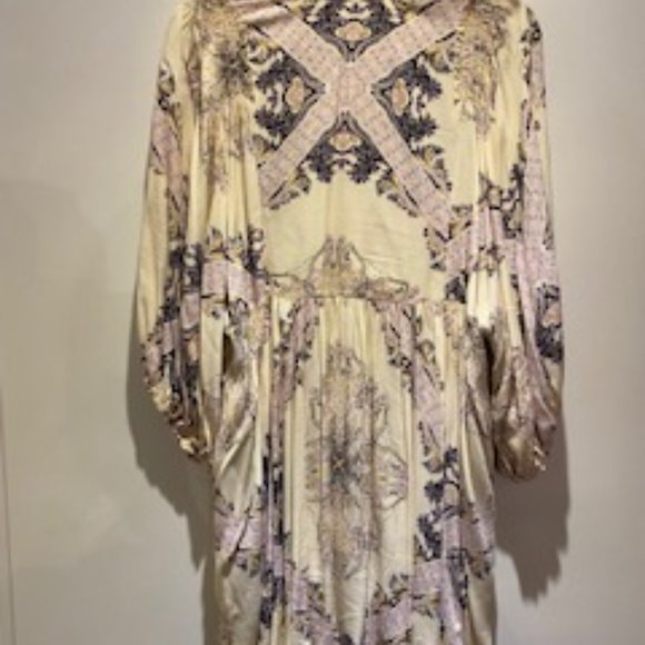 Free People Flowy Top - Picture 2 of 3